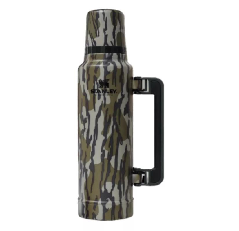 Z *** TERMO STANLEY LEGENDARY 1.4LT CAMUFLADO BOTTOMLAND